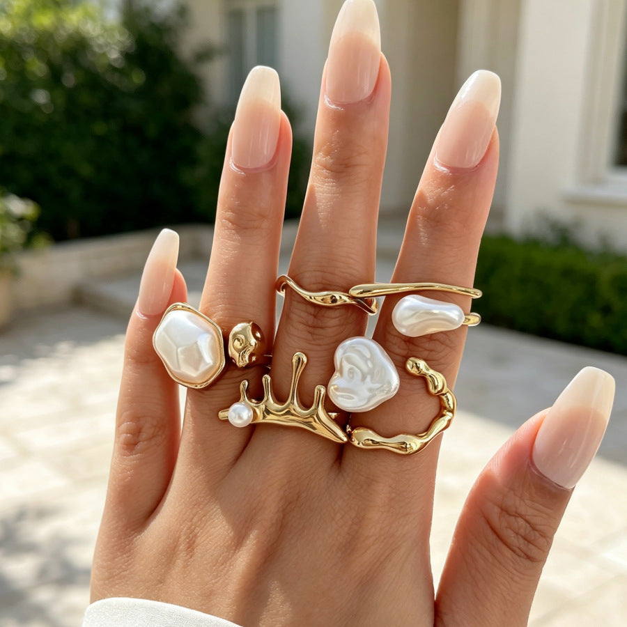 Geometric Baroque Style Unisex Ring For Everyday Wear Featuring Electroplated Alloy And Baroque Pearl Inlay