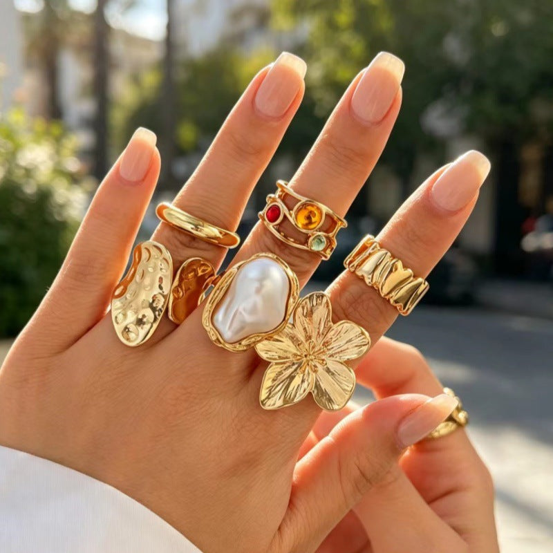 Geometric Baroque Style Unisex Ring For Everyday Wear Featuring Electroplated Alloy And Baroque Pearl Inlay