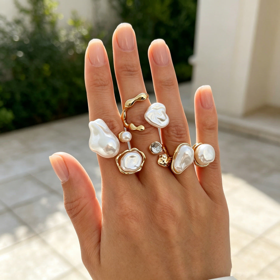 Geometric Baroque Style Unisex Ring For Everyday Wear Featuring Electroplated Alloy And Baroque Pearl Inlay