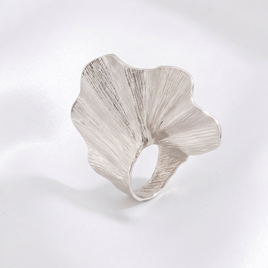 Exaggerated Ginkgo Leaf Ring For Women In Alloy With Electroplated Finish