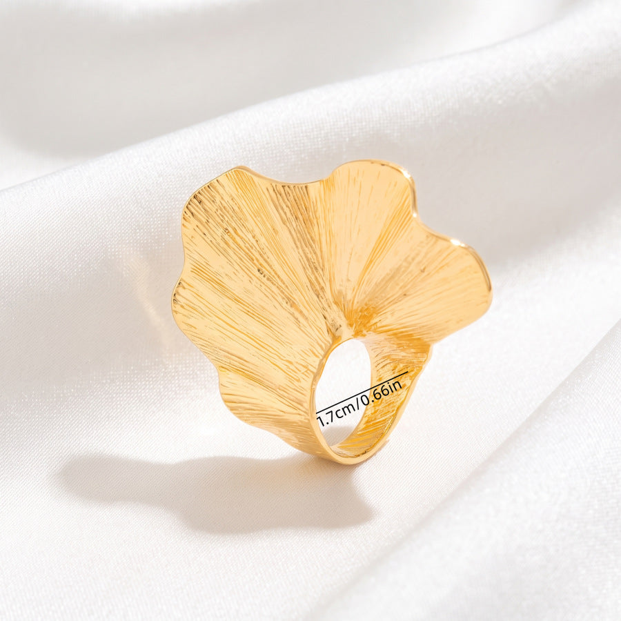 Exaggerated Ginkgo Leaf Ring For Women In Alloy With Electroplated Finish