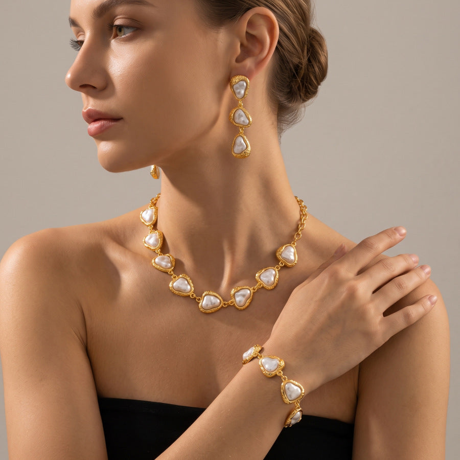 Exaggerated Women’s Jewelry Set Featuring Irregular Pattern And Asymmetrical Design In Electroplated Alloy