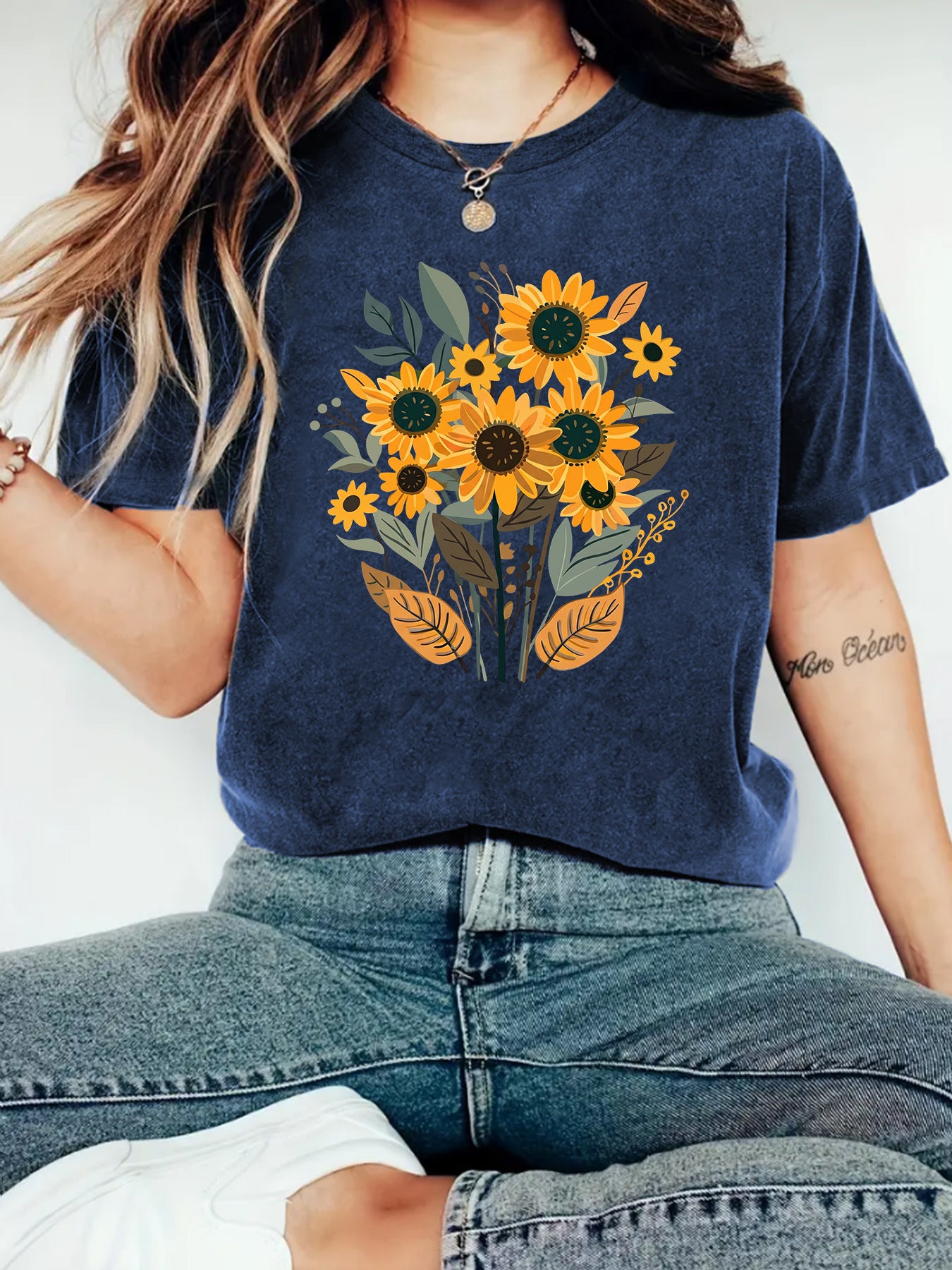 Casual Short Sleeve Cotton T-shirt For Women Featuring Plant Printing