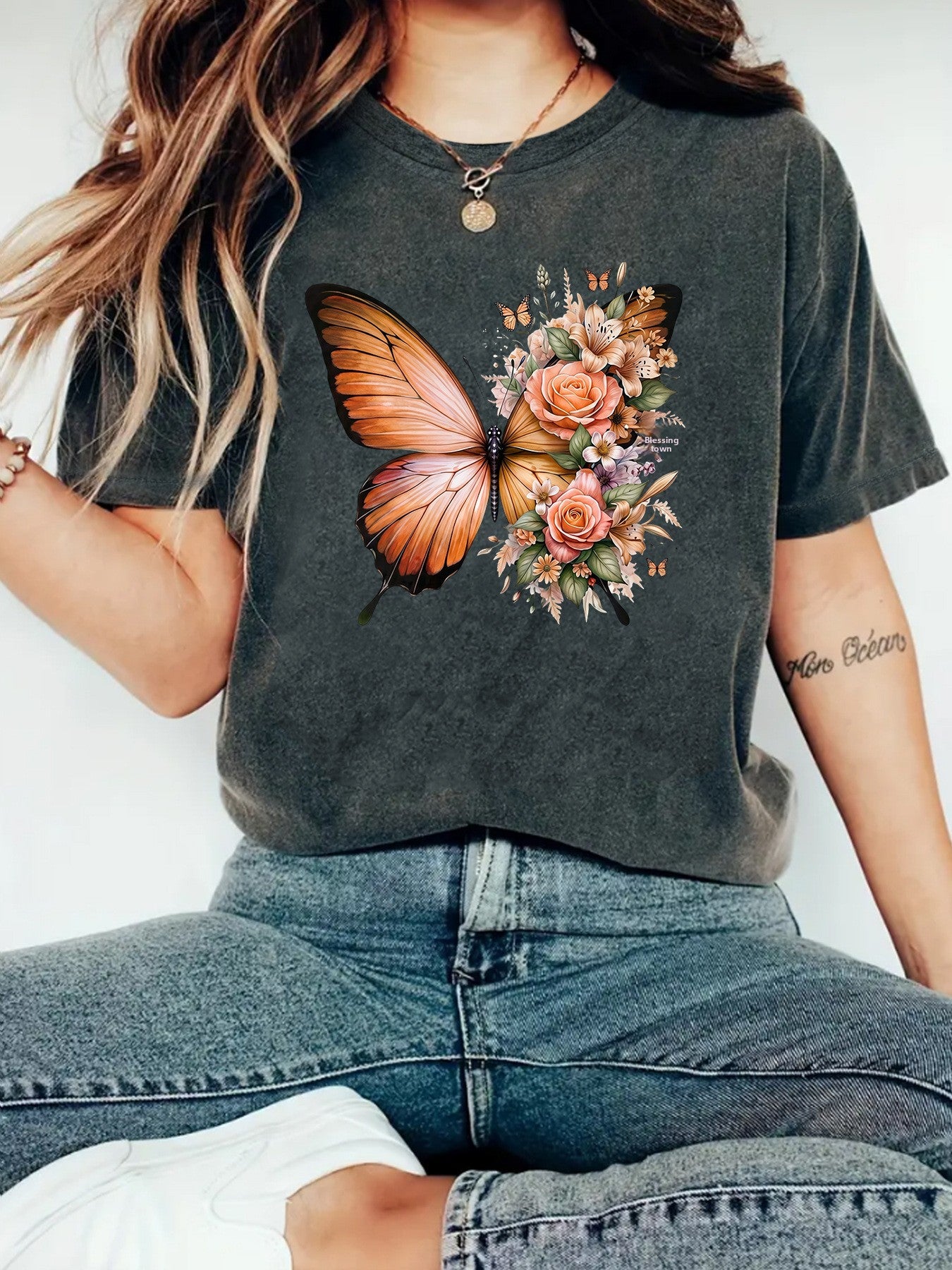 Casual Butterfly T-shirt With Short Sleeve, Cotton Fabric Featuring Printing Design