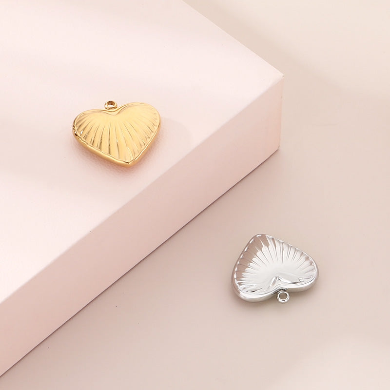 Heart Shape Pendant In 304 Stainless Steel With 0.03µm 18K Real Gold Plated PVD Coated Electroplated Finish, 1 Piece