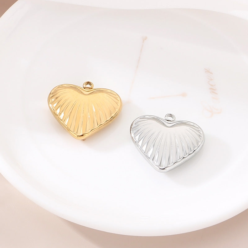 Heart Shape Pendant In 304 Stainless Steel With 0.03µm 18K Real Gold Plated PVD Coated Electroplated Finish, 1 Piece