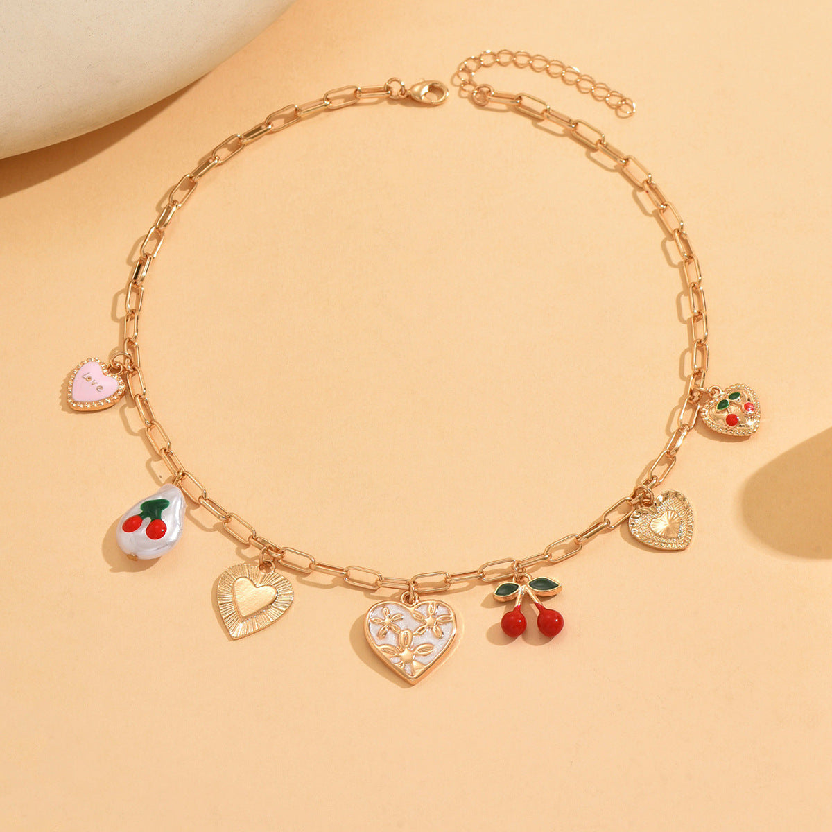 Heart Shape Enamel Pendant Necklace For Women With Electroplated Zinc Alloy Pendant And Paperclip Chain