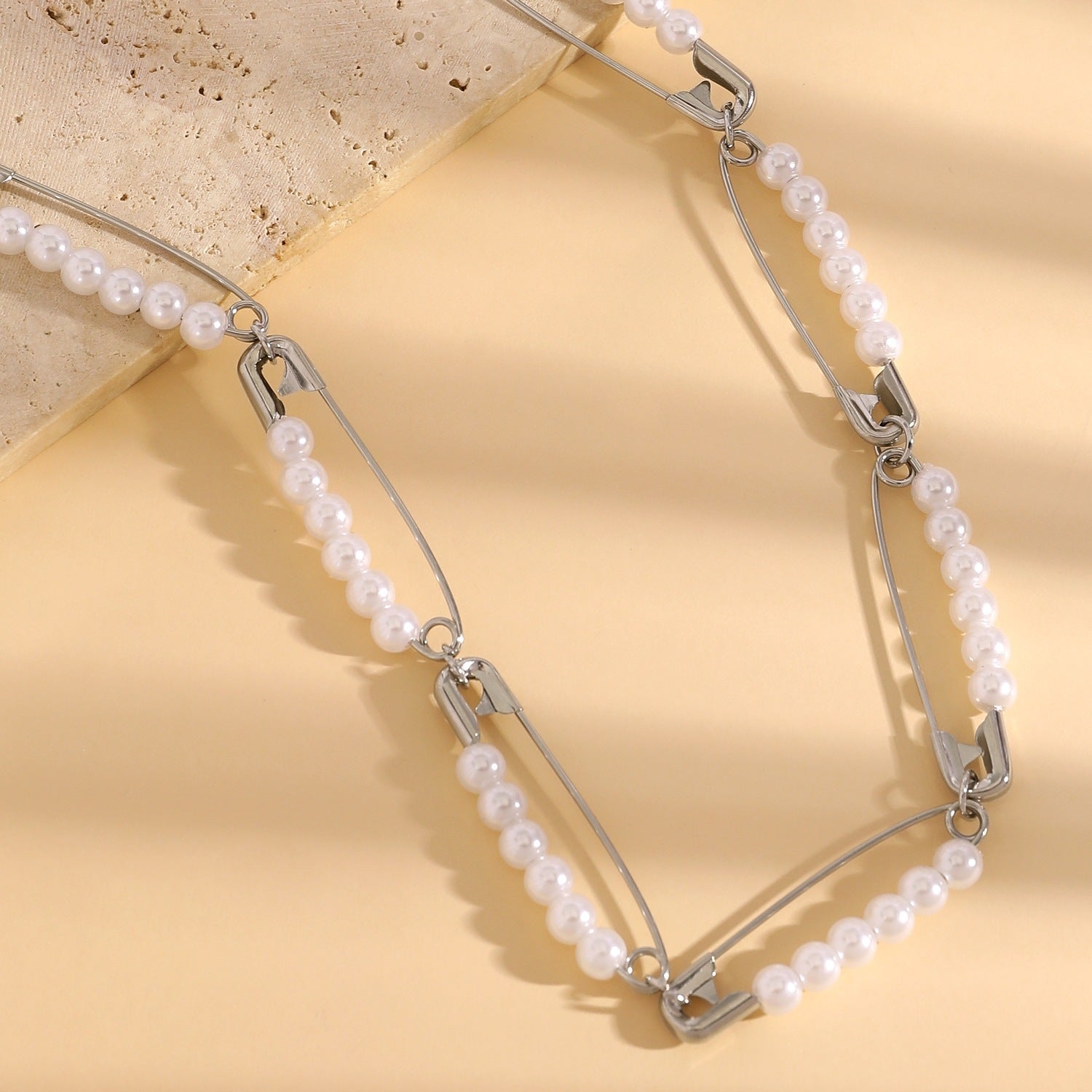 Novelty Paper Clip Necklace For Women With Electroplated Iron Paperclip Chain