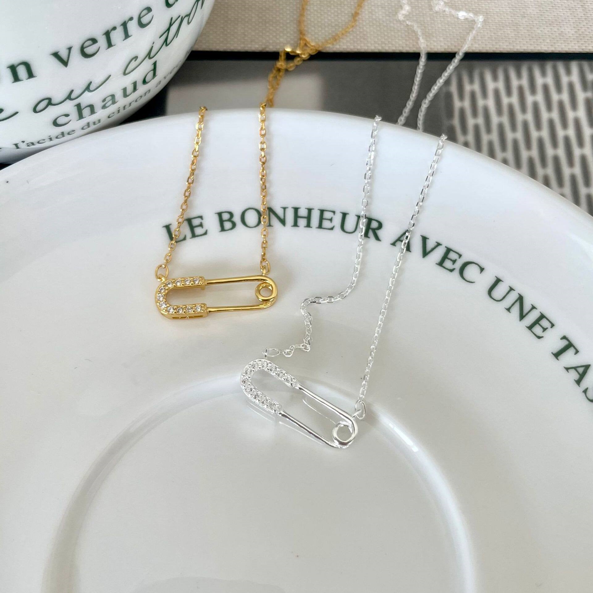 Gold Braid Paper Clip Chain Choker Necklace For Women With Zircon Inlay Material