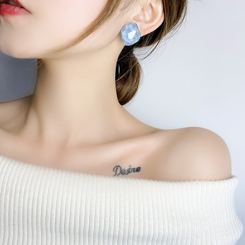 Handmade Blue Resin Waves Clip Earrings For Women In Simple Style