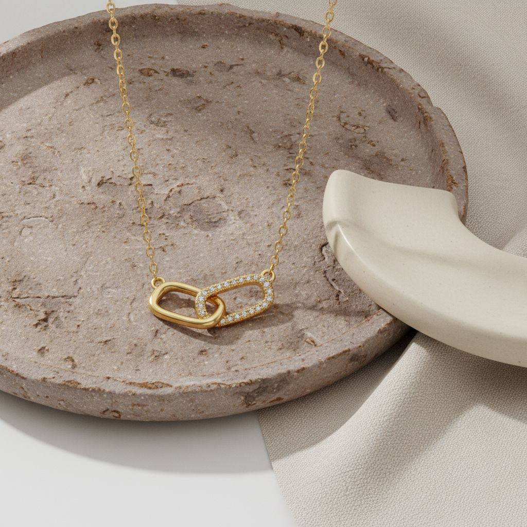 Gold Paper Clip Choker Necklace For Women In Simple Style With Copper And Rhinestones Featuring Paperclip Chain