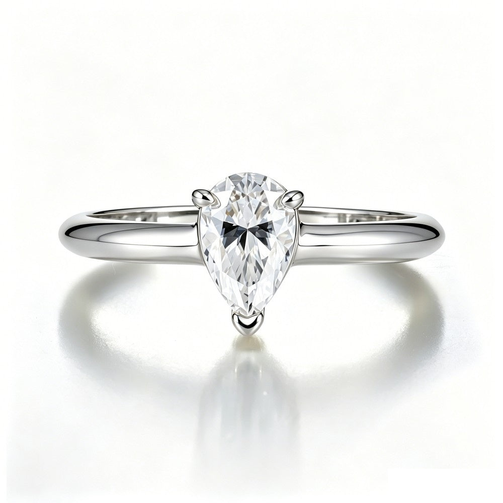 Classic Style Geometric Women’s Ring In 925 Sterling Silver With 18K Real Gold Plating 0.03µm-0.05µm Featuring Moissanite