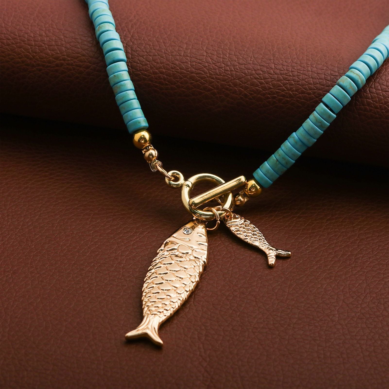 Bohemian Ocean Pattern Gold Necklace With Zinc Alloy Pendant For Women Featuring Beading Craft