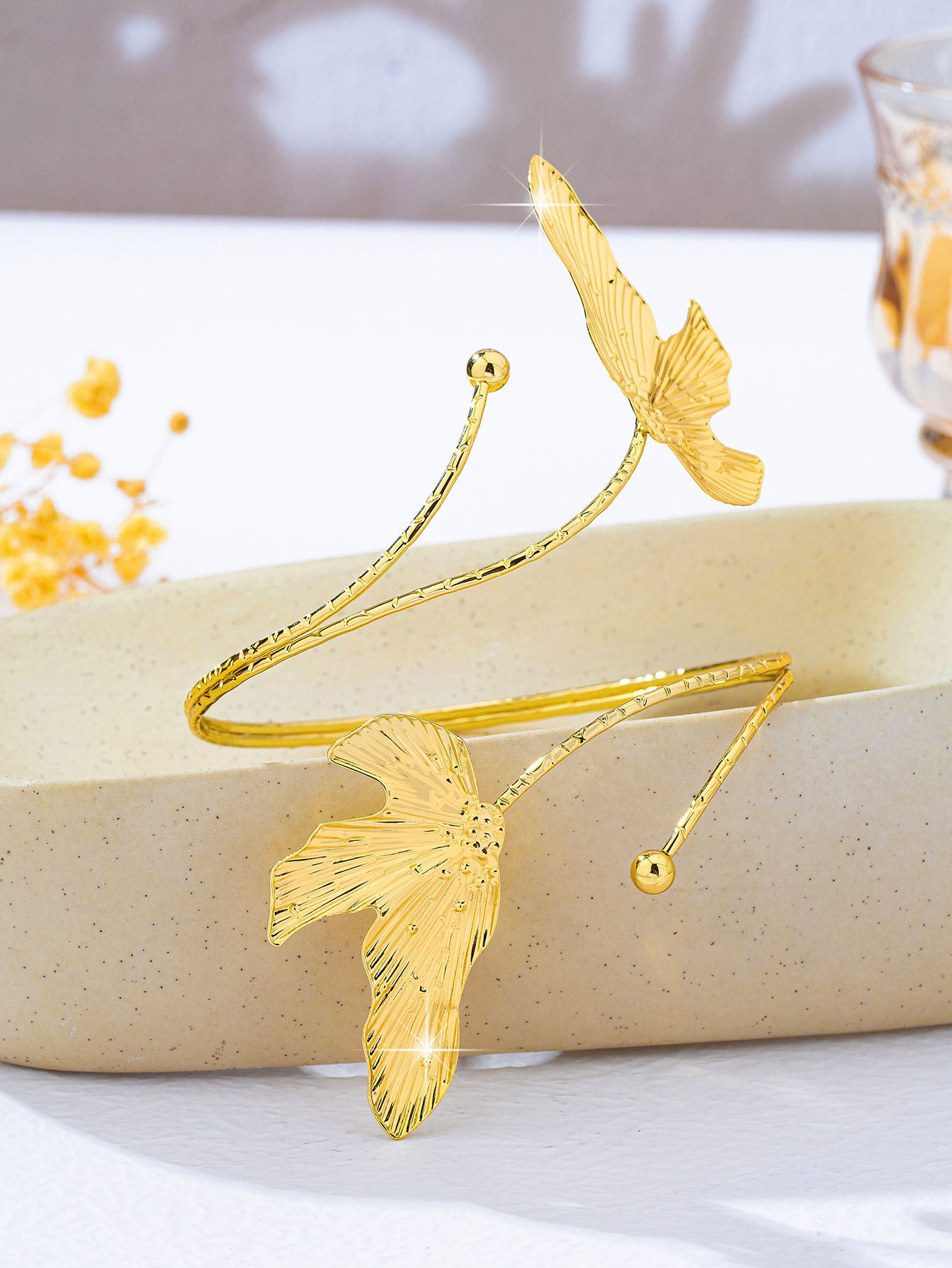 Elegant Three-dimensional Flowers Arm Bracelet For Women In KC Golden Plated Alloy