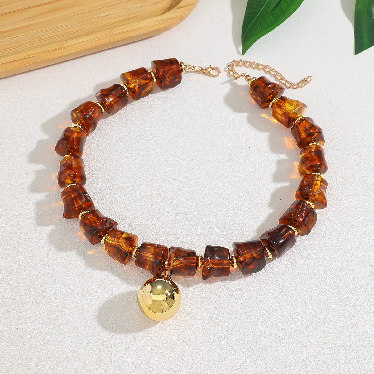 Exaggerated Irregular Necklace For Adults Featuring Dyed Black Resin Pendant