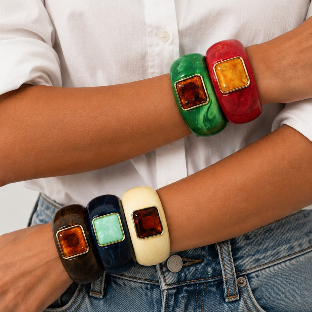Exaggerated Square Multicolor Resin Bangle Featuring Bold Geometric Design
