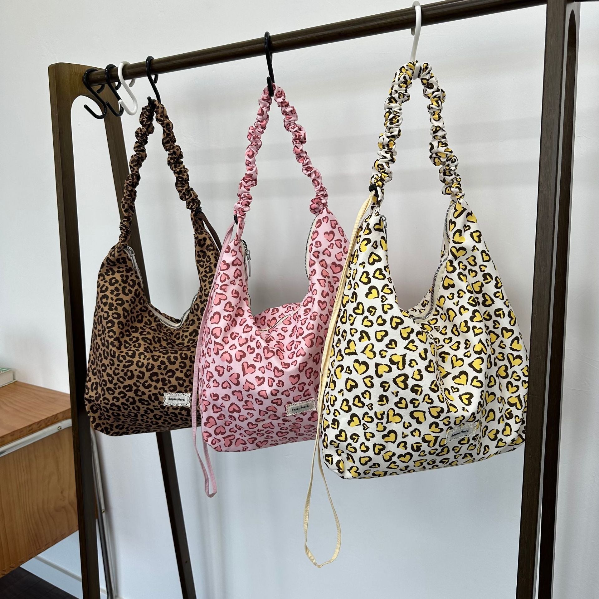 Leopard Print Square Canvas Bag For Women With Single Shoulder Strap, Perfect For Summer