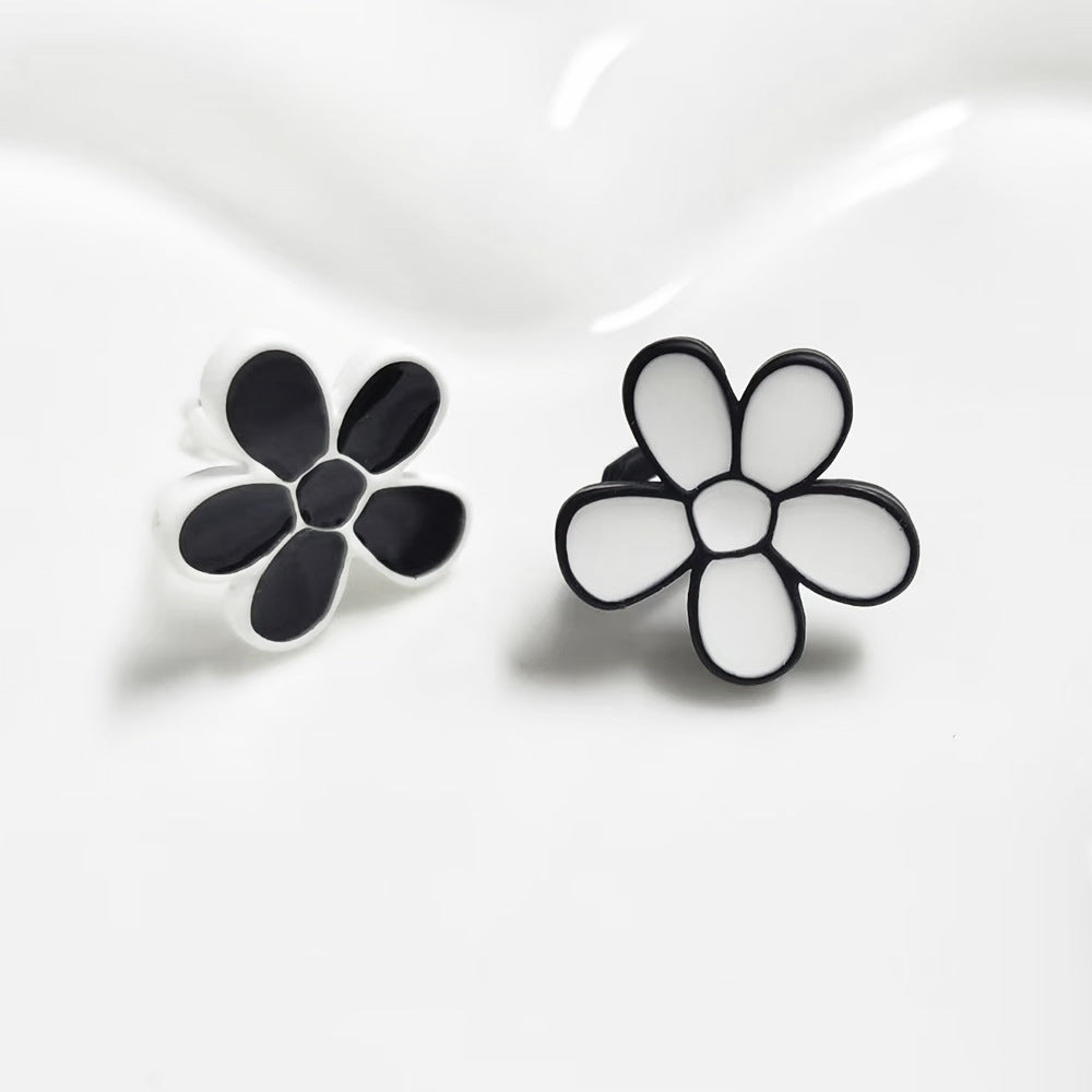New Style Flowers Clip Earrings For Women In Colour With Stoving Varnish Finish, Made Of Zinc Alloy