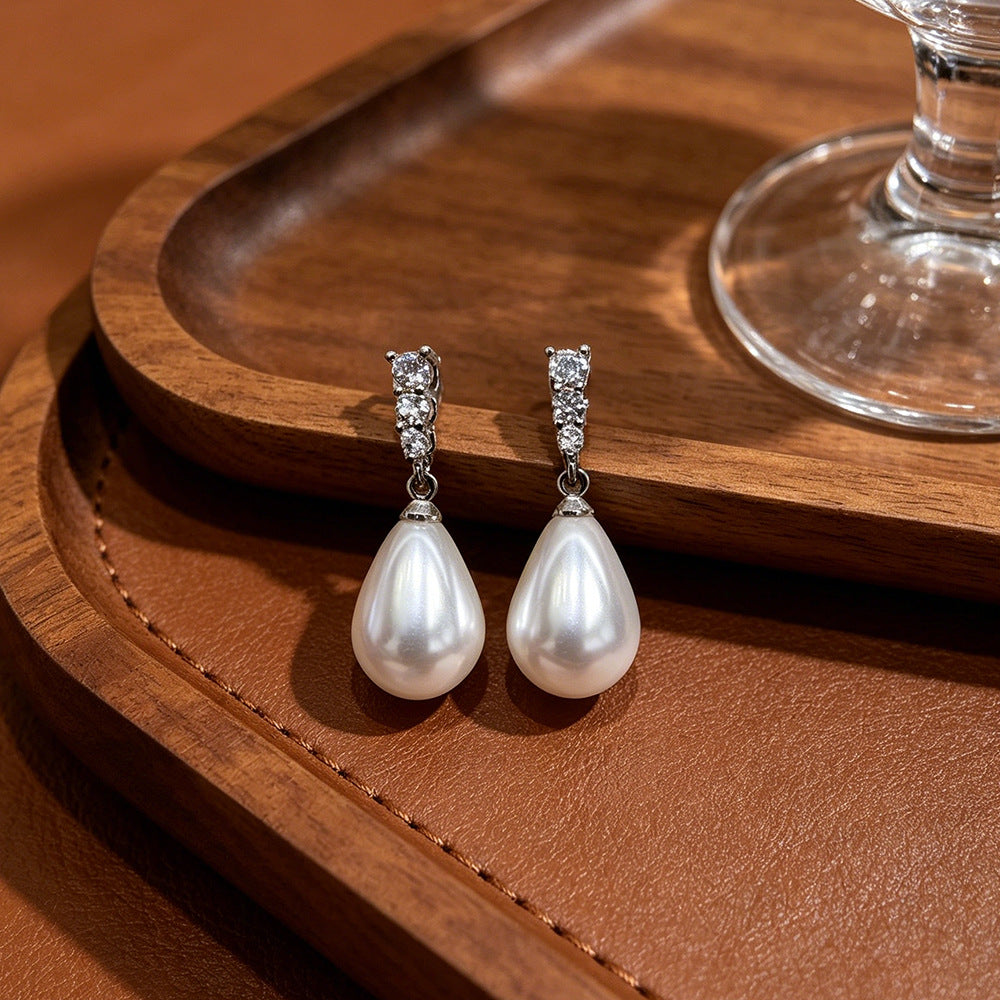 New Style Unisex Clip Earrings With Water Droplets Design In Gold Copper Featuring Zircon Inlay