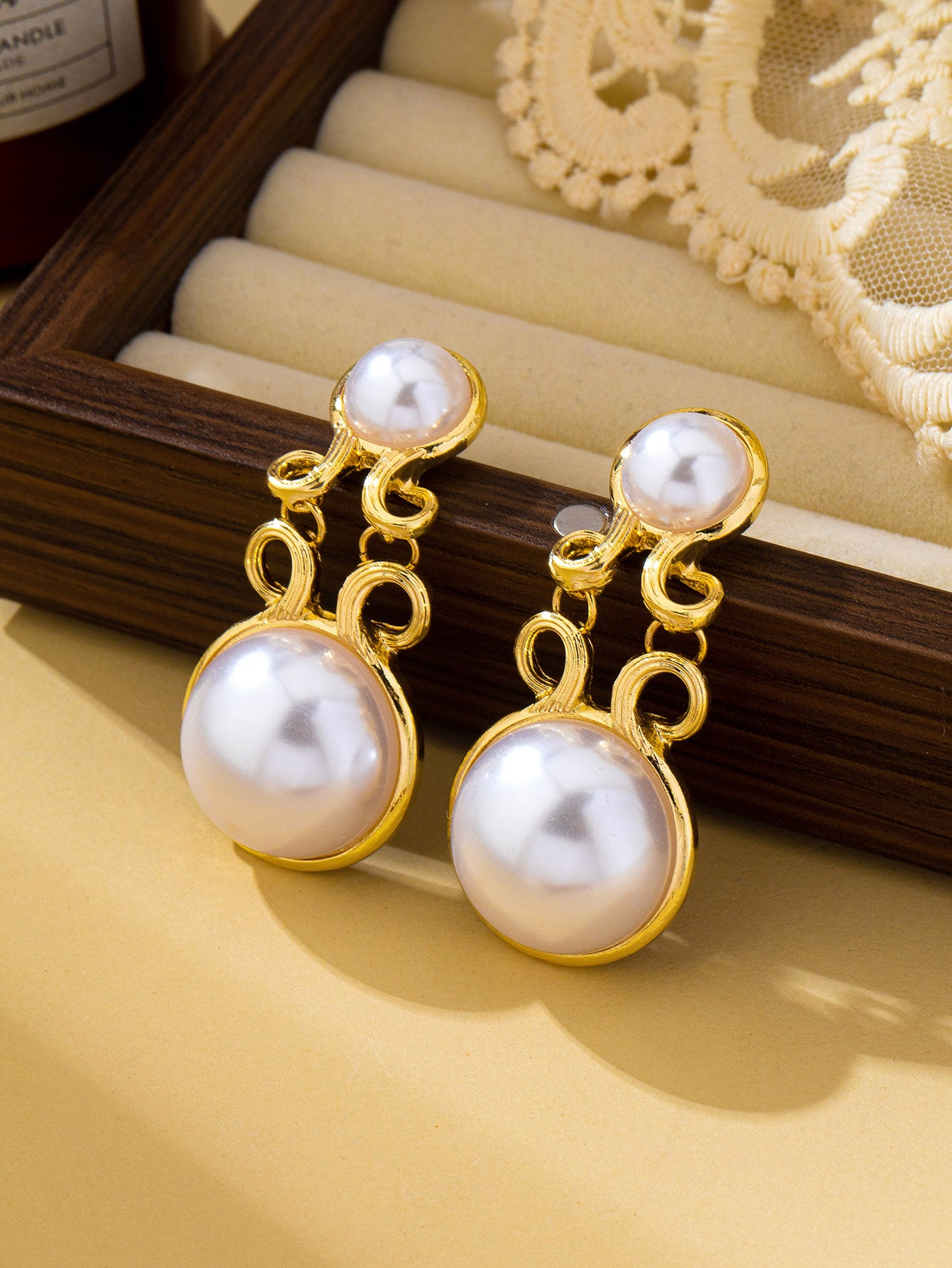Elegant Geometric Hollow Out Stud Earrings For Women In Multicolor Alloy With Plastic Inlay