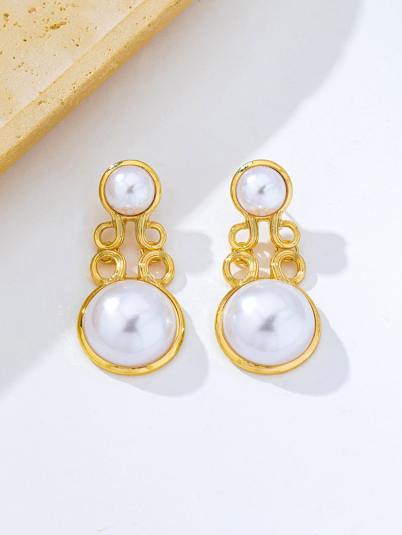 Elegant Geometric Hollow Out Stud Earrings For Women In Multicolor Alloy With Plastic Inlay