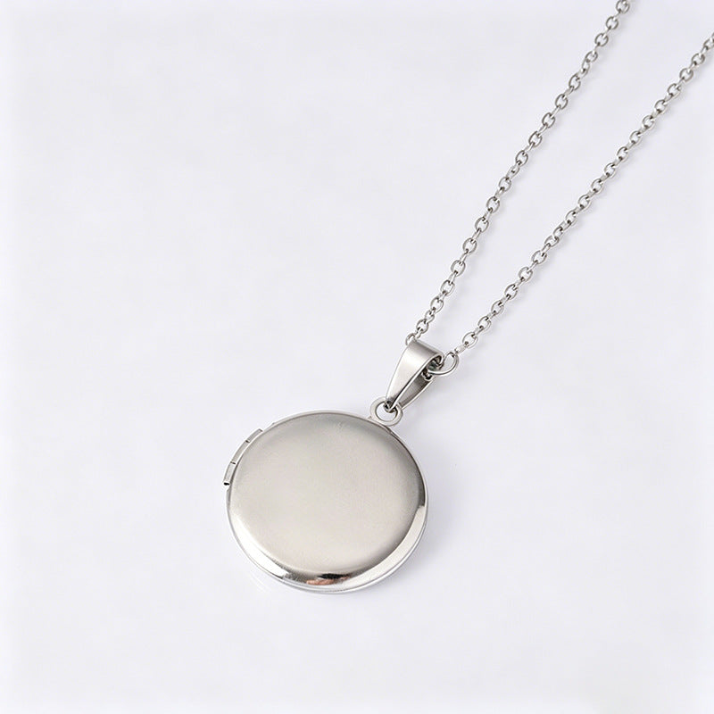 Men's Heart Shape Locket Necklace In Silver 304 Stainless Steel With Electroplated Finish And Cable Chain