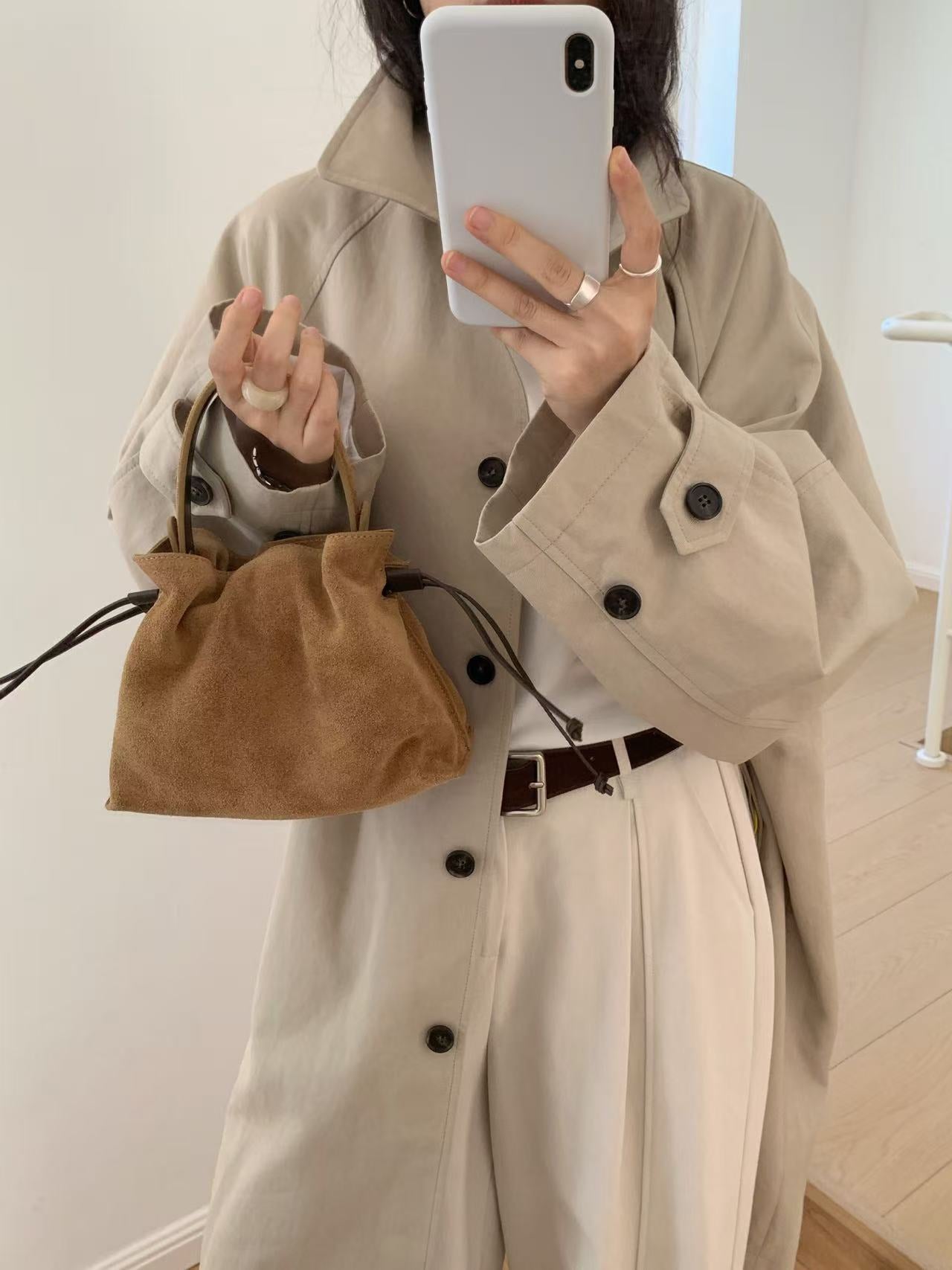 Genuine Leather Dumpling Shape Handbag With Folds Featuring Top Handle, Perfect For Autumn