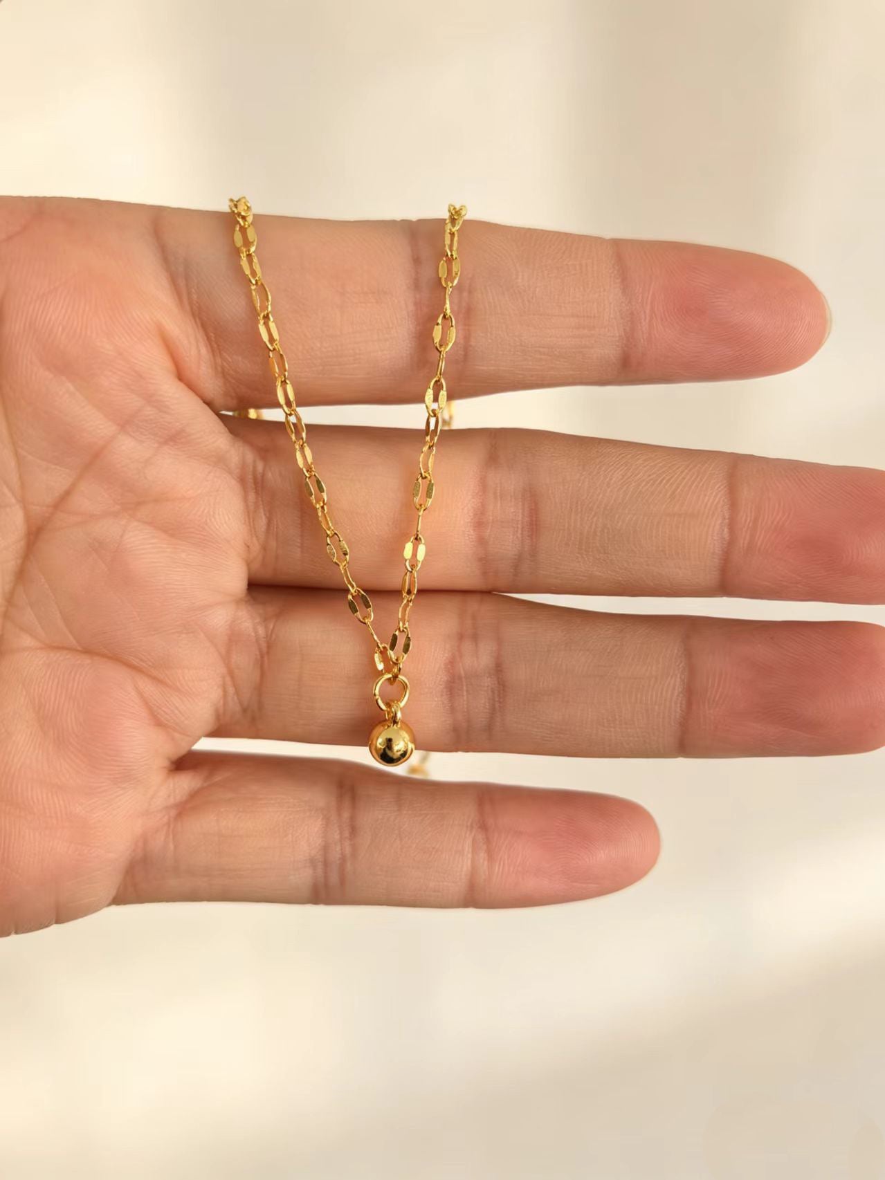Irregular Pattern Necklace For Women With 18K Real Gold Plated Zinc Alloy Pendant And Cable Chain
