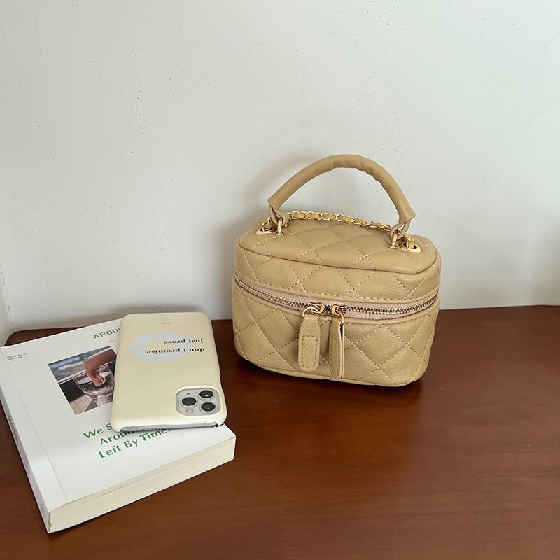 Lingge Cylindrical Shoulder Bag In PU Leather With Sewing Thread Detail And Chain Strap For  Spring And Summer