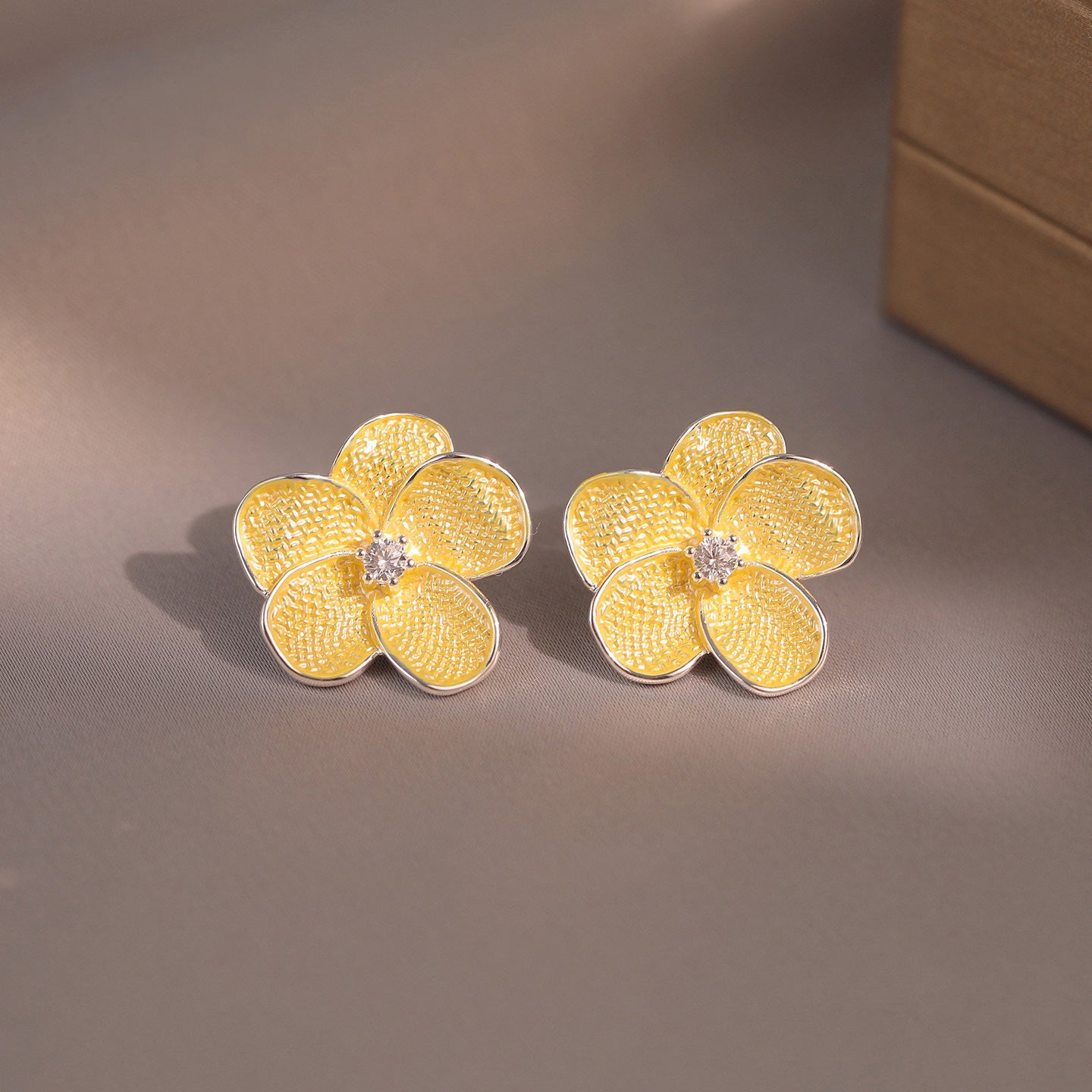 Enamel Flowers Stud Earrings In Alloy With Copper Posts, Marine Style Design For Women