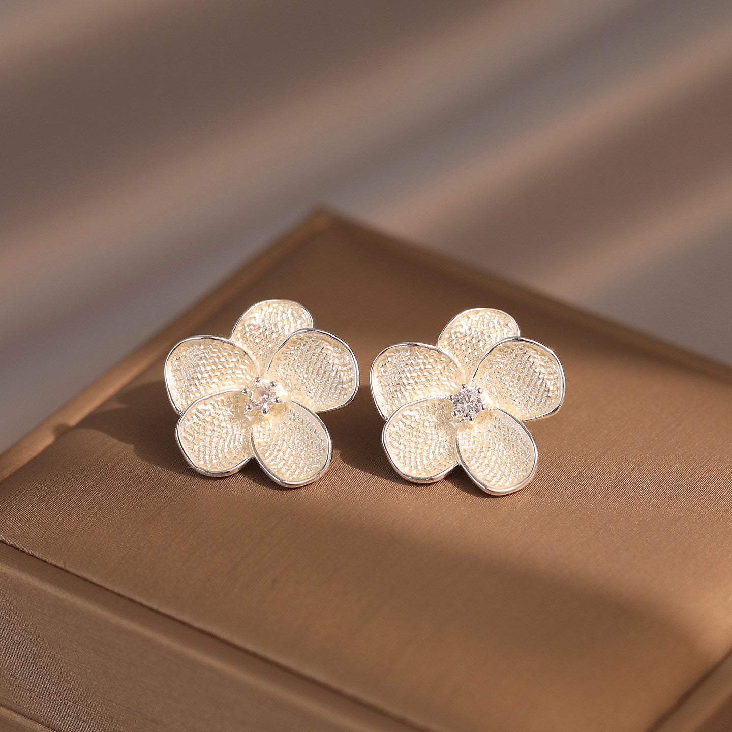 Enamel Flowers Stud Earrings In Alloy With Copper Posts, Marine Style Design For Women