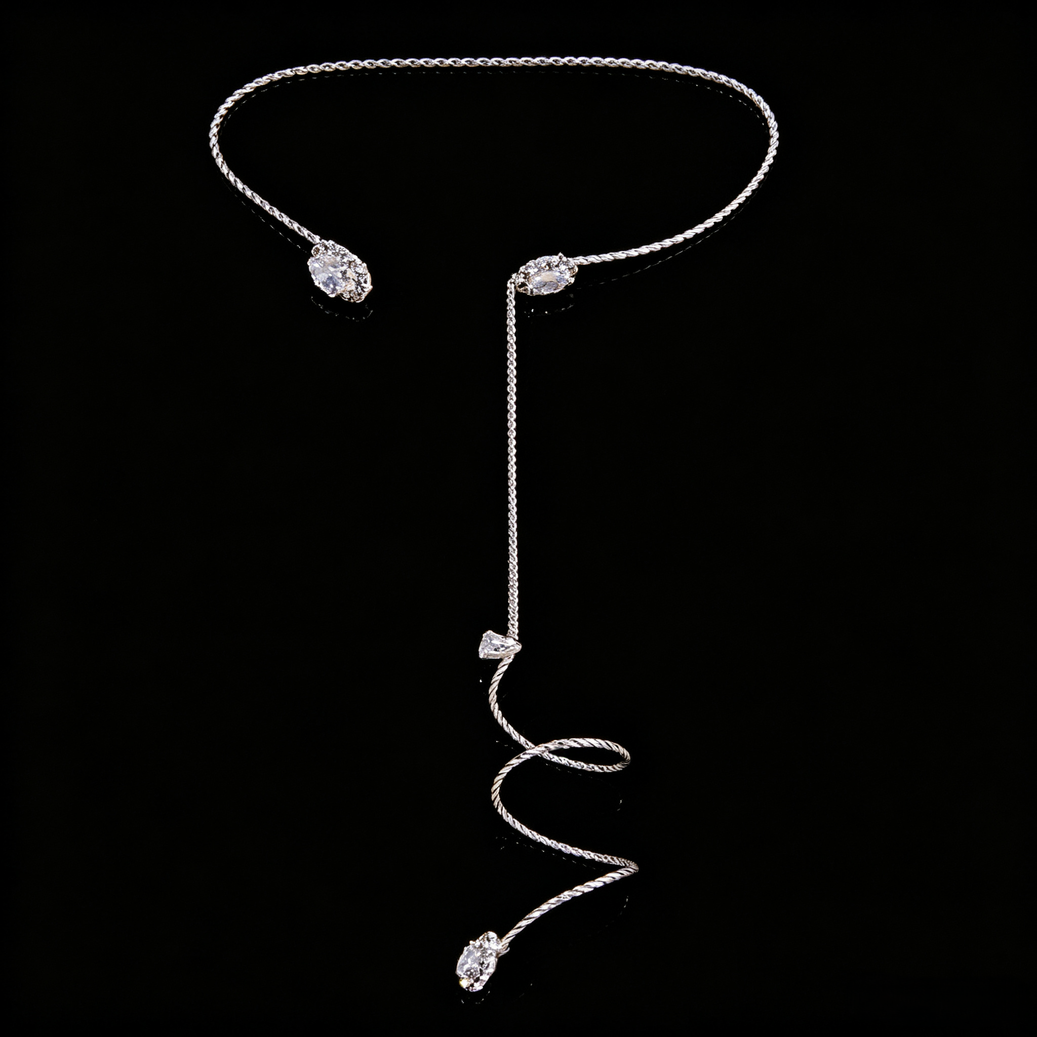 Elegant Geometric Spiral Hand Chain Bracelet For Women In 14K Real Gold Plated Alloy With Rhinestones