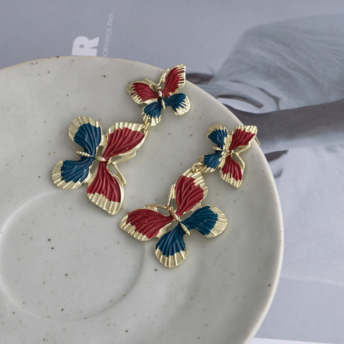 Bow Tie Stud Earrings For Women Featuring Enamel Craft And Zinc Alloy Material In Colour