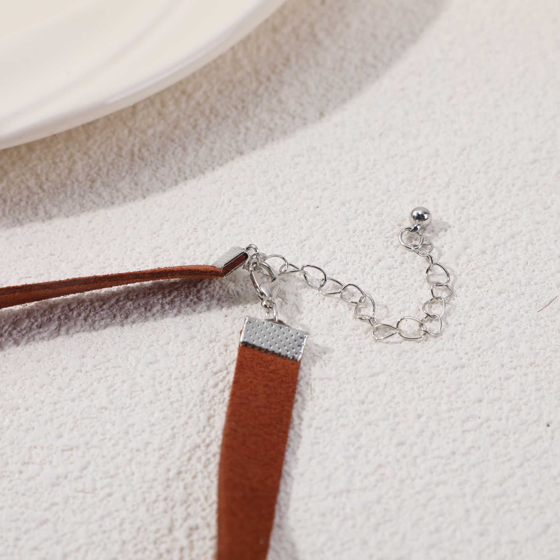 Bohemian Flowers Choker Necklace For Women Featuring Alloy Chain And Alloy Pendant