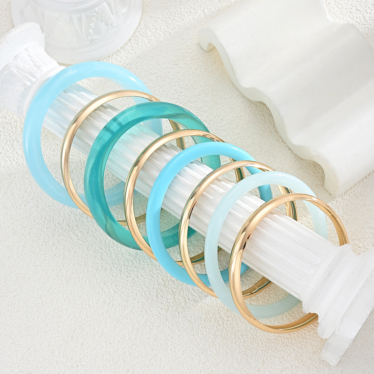 Gold Resin Splicing Bangle For Women Featuring Elegant Design