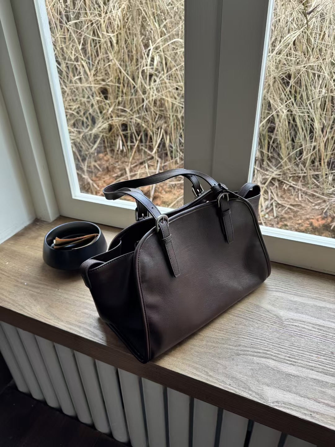 Genuine Leather Square Tote Bag For Women Featuring Printing Design With Top Handle, Perfect For Spring