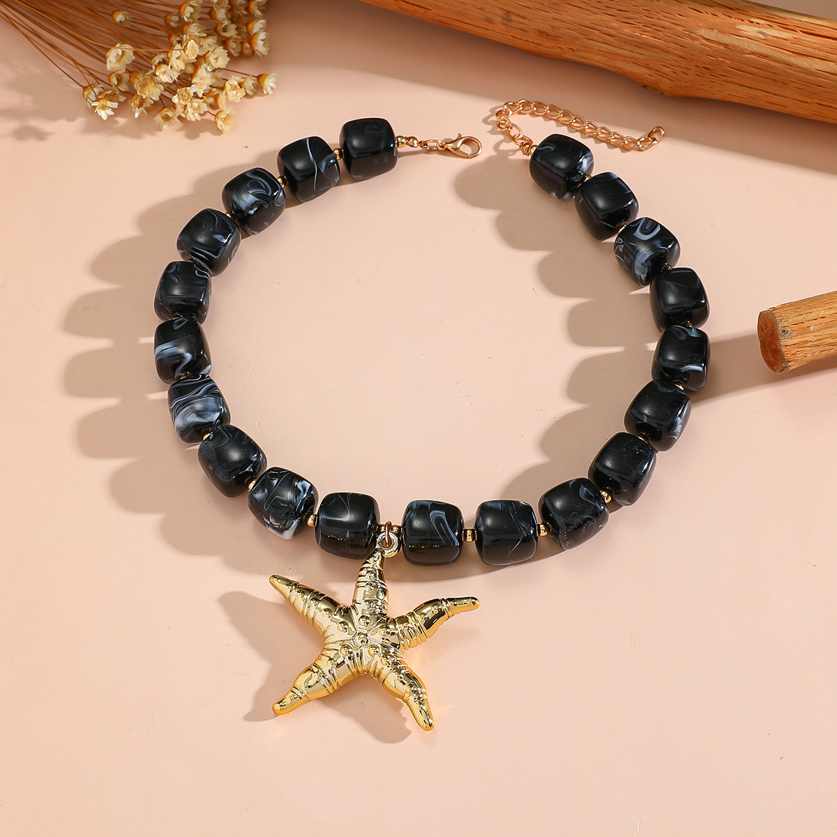 Exaggerated Starfish Choker Necklace For Women With Dyed Black Acrylic Pendant