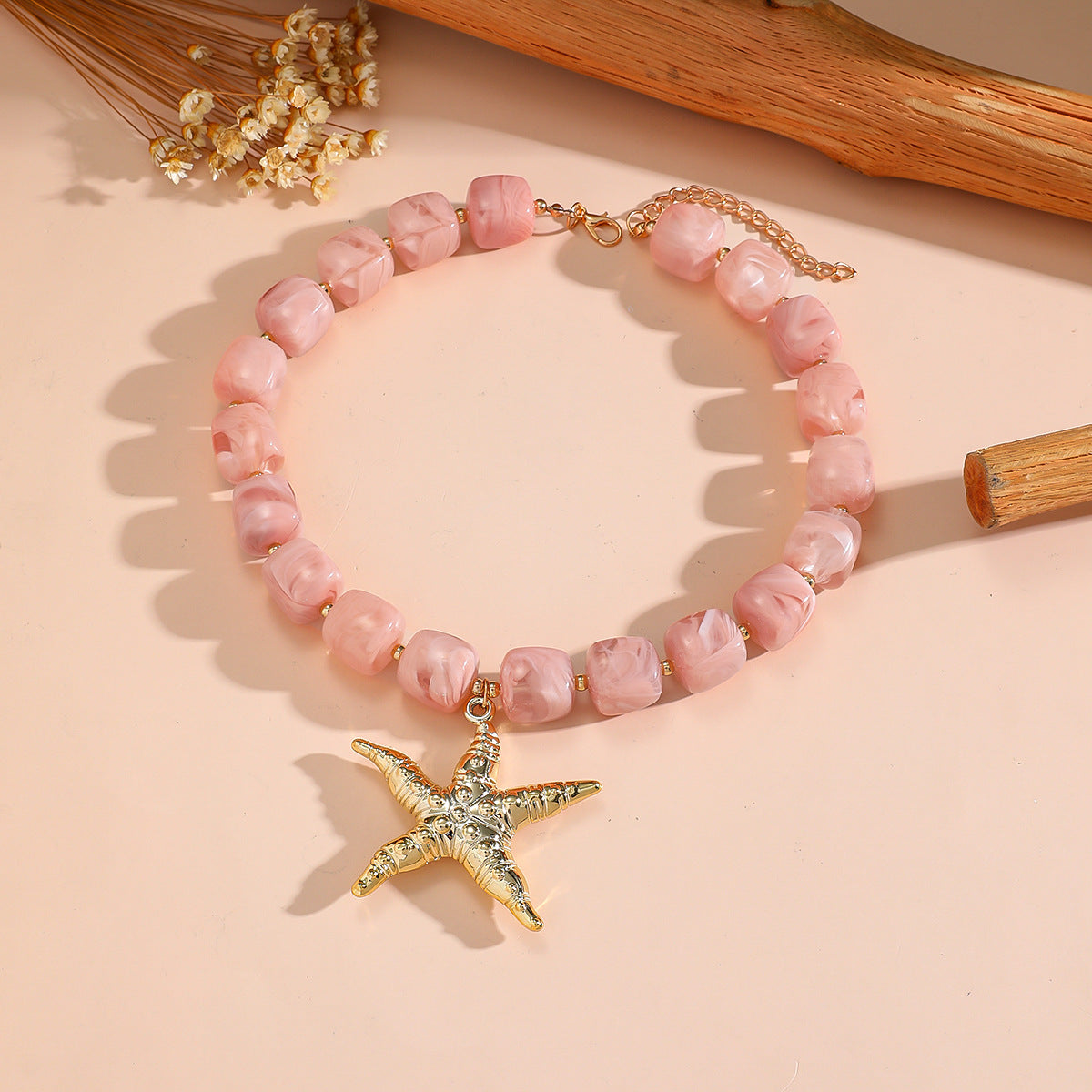 Exaggerated Starfish Choker Necklace For Women With Dyed Black Acrylic Pendant