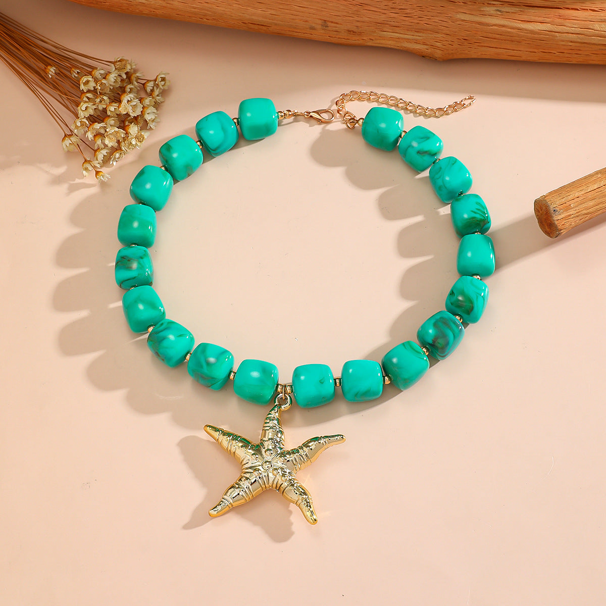 Exaggerated Starfish Choker Necklace For Women With Dyed Black Acrylic Pendant