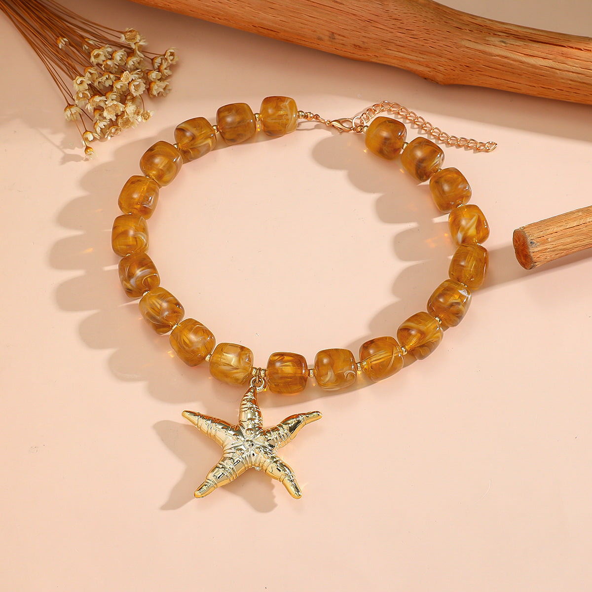Exaggerated Starfish Choker Necklace For Women With Dyed Black Acrylic Pendant