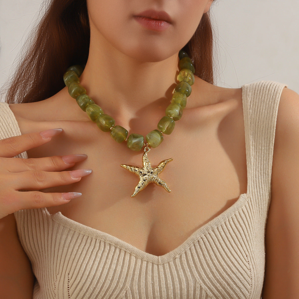 Exaggerated Starfish Choker Necklace For Women With Dyed Black Acrylic Pendant
