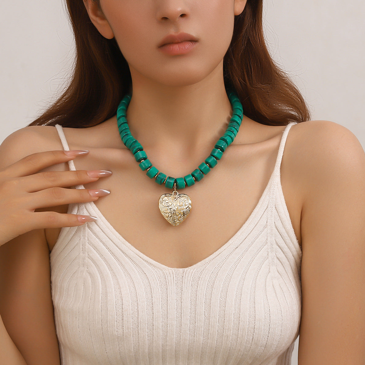 Exaggerated Heart Shape Pendant Necklace For Adults With Natural Pink Acrylic Beading On Beaded Chain