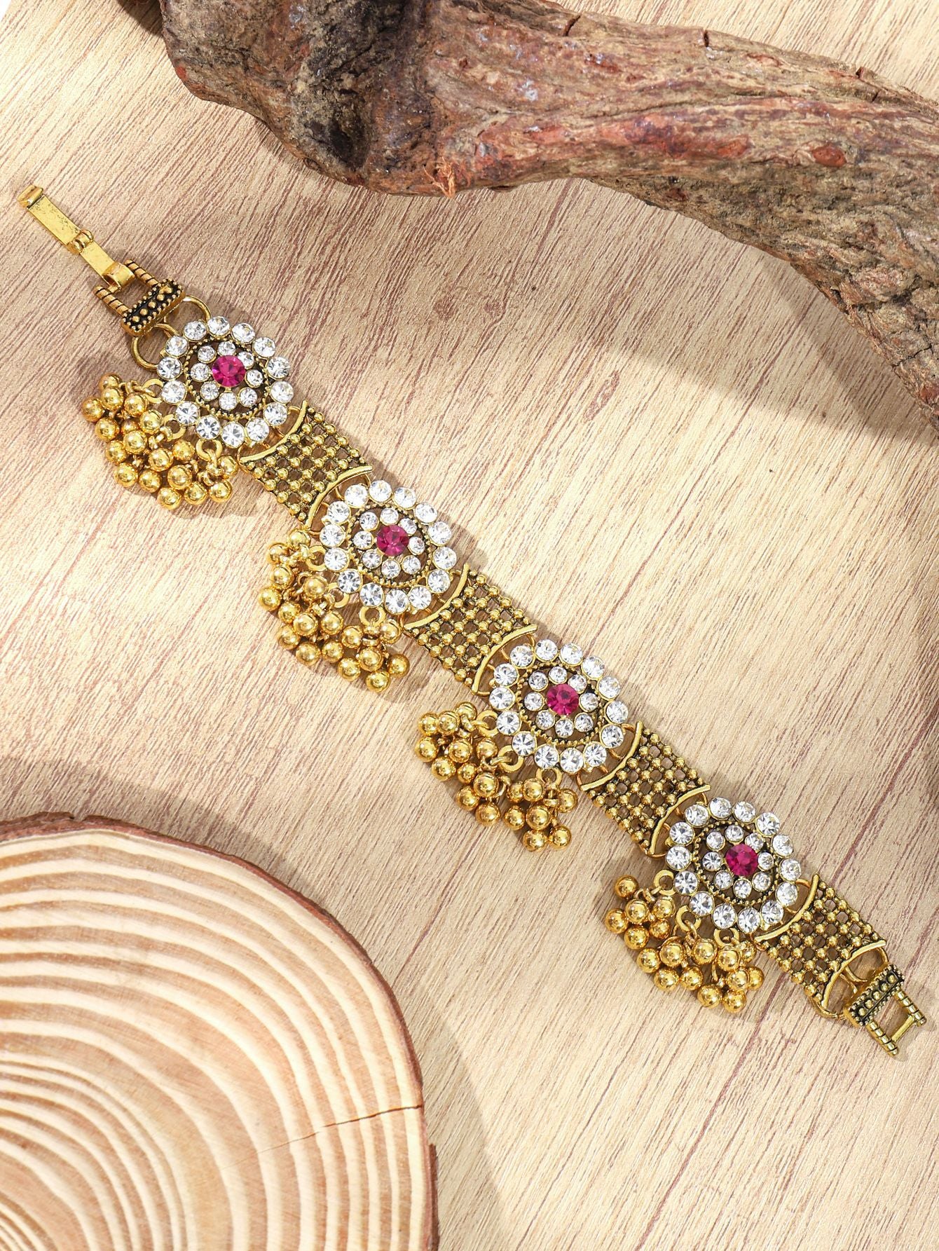 Ethnic Style Green Bell Tassel Bracelet For Women In Zinc Alloy