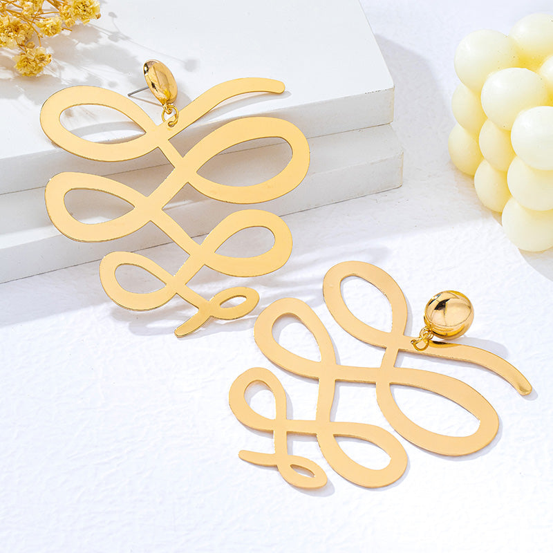 Exaggerated Irregular Hollow Out Stud Earrings For Women In KC Golden Plated Alloy