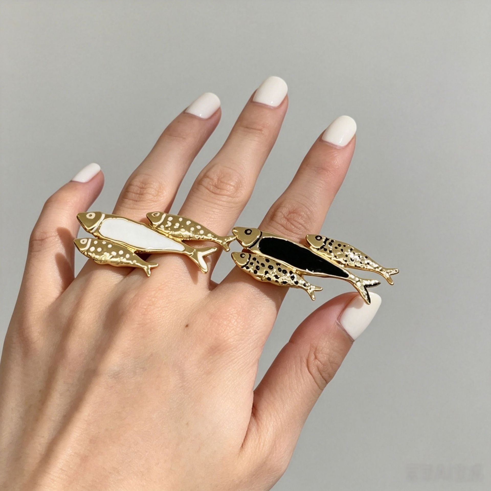 Fish Pattern Copper Alloy Rings For  Spring And Summer Featuring Dyed Black Color And Enamel Craftsmanship
