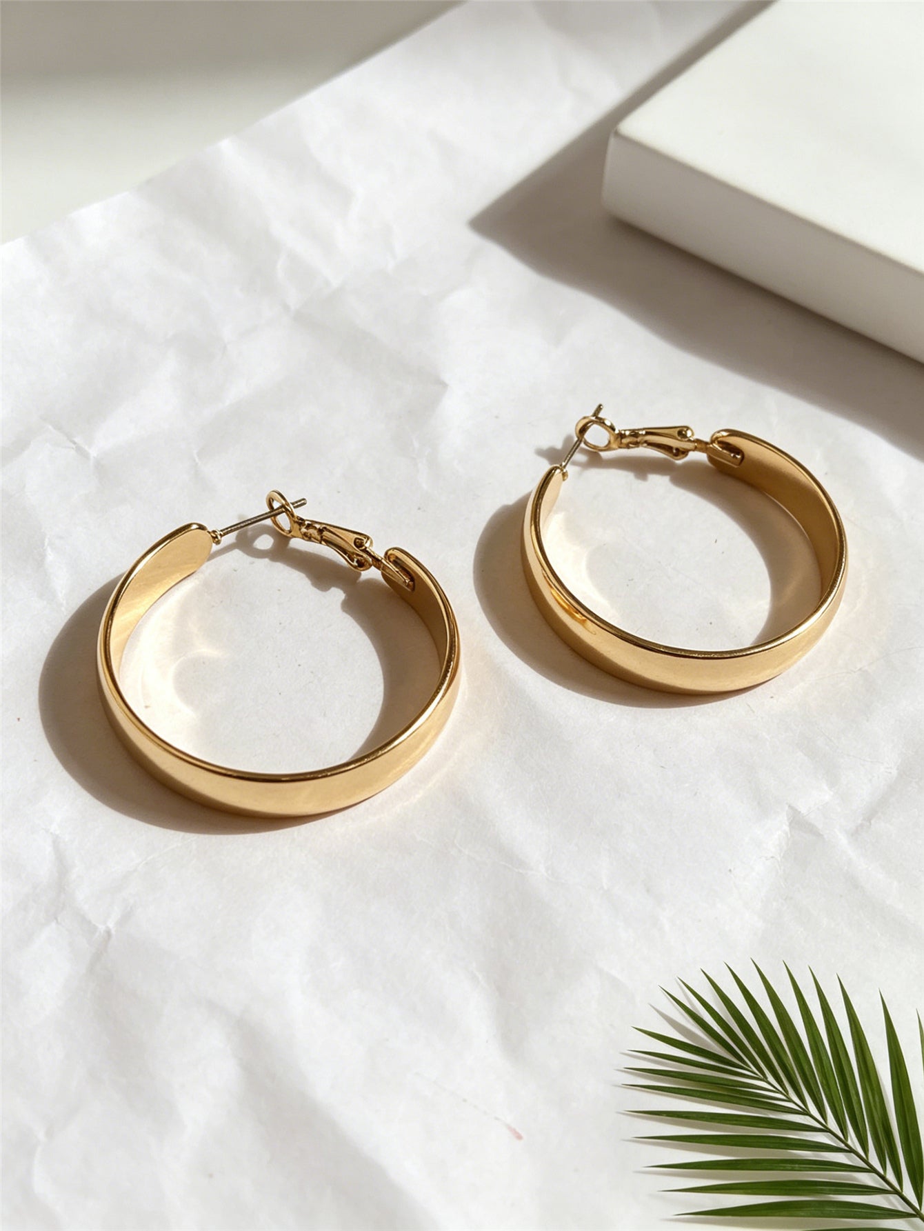 Handmade  Geometric Hoop Earrings For Women In Golden Plated Iron With Gold Color