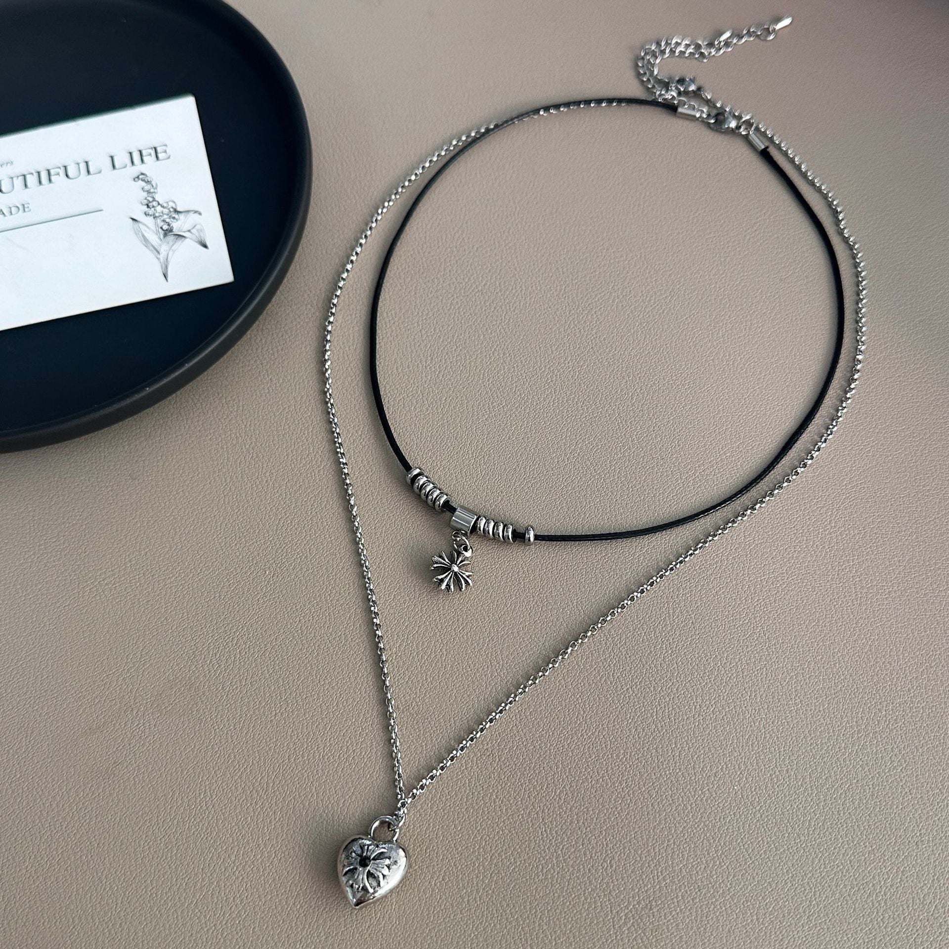 New Style Heart Shape Necklace For Women Featuring Alloy Pendant, Perfect For Daily Wear