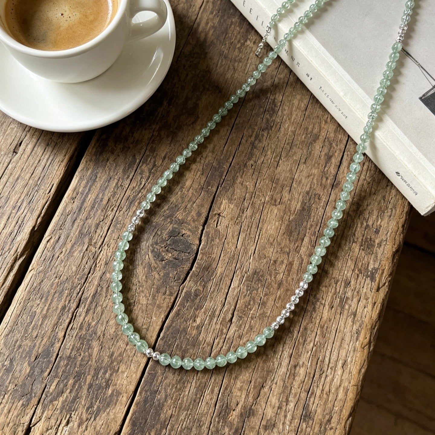 Green Pearl Double Layer Necklace For Women With Mixed Materials And Imitation Pearl Pendant On Snake Chain