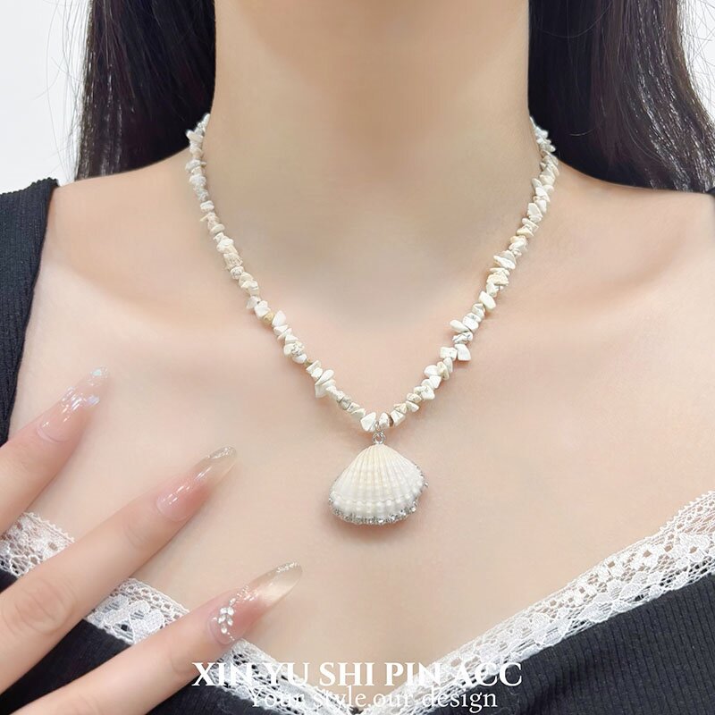 Beaded Shell Necklace For Women Featuring Alloy Pendant, Made With Mixed Materials, Perfect For Beach Wear