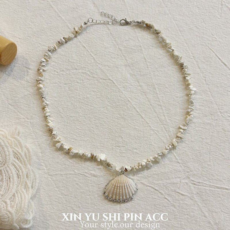Beaded Shell Necklace For Women Featuring Alloy Pendant, Made With Mixed Materials, Perfect For Beach Wear